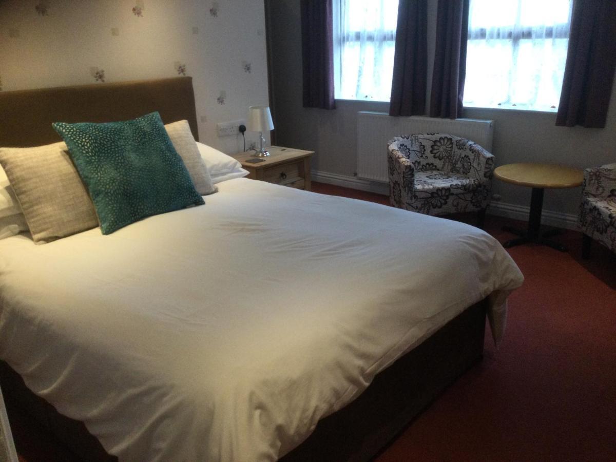 New Overlander Inn Penally Eksteriør bilde