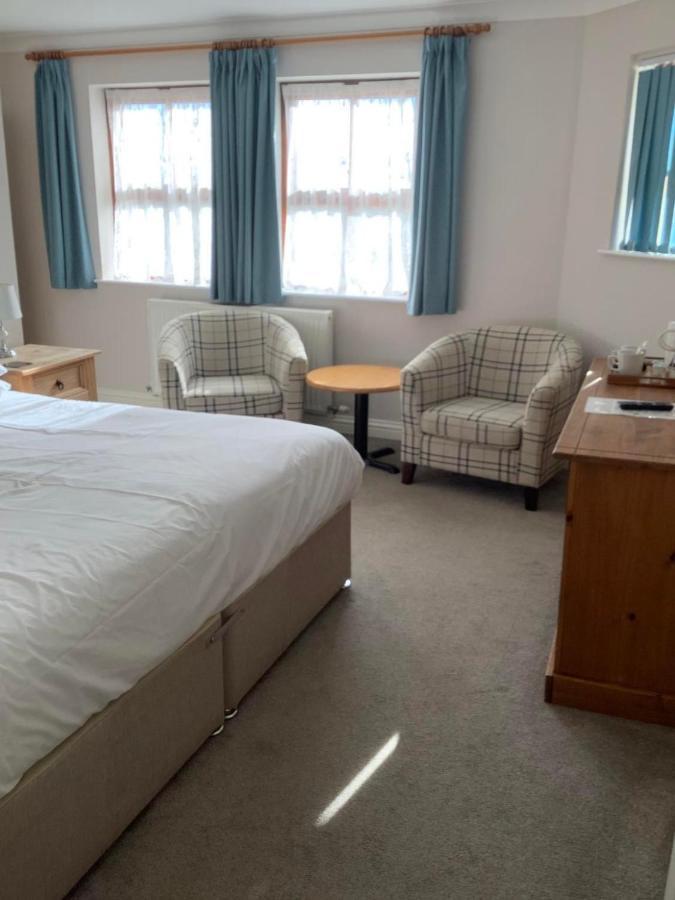 New Overlander Inn Penally Eksteriør bilde