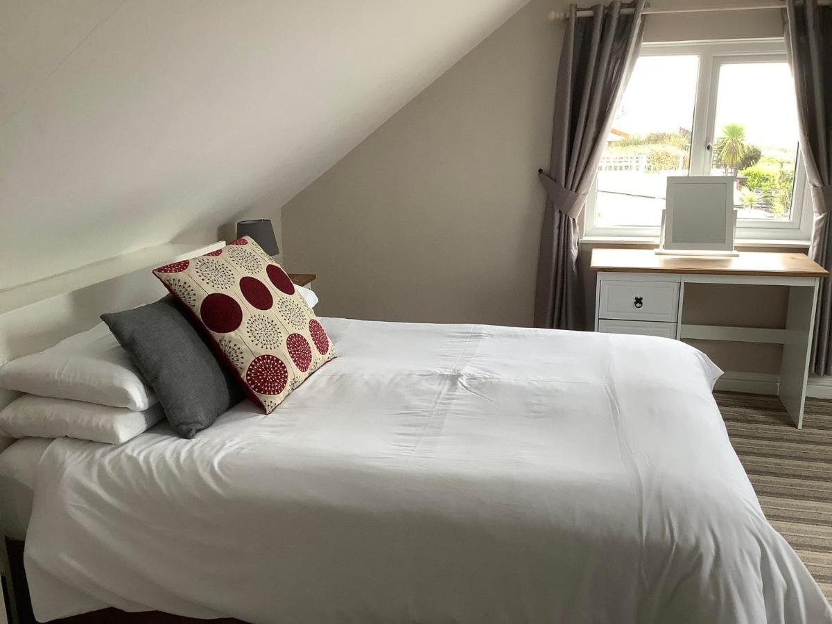 New Overlander Inn Penally Eksteriør bilde